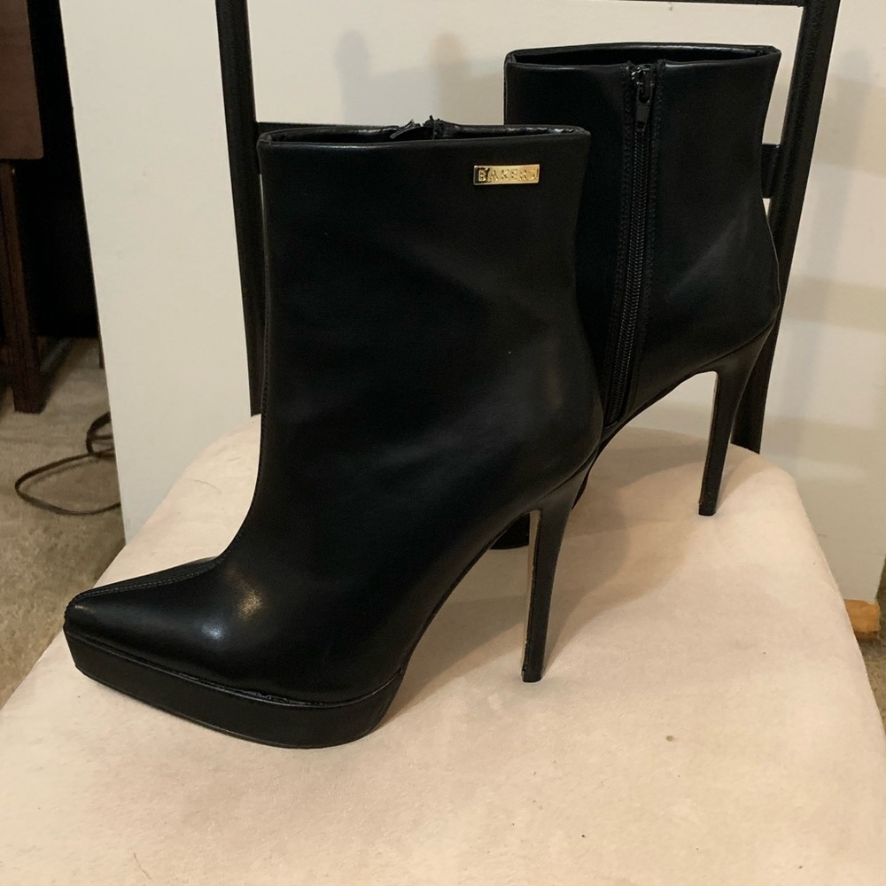 Black platform heel boots